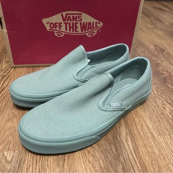 VANS off the wall green slip on shoes sneakers women’s 8 new
